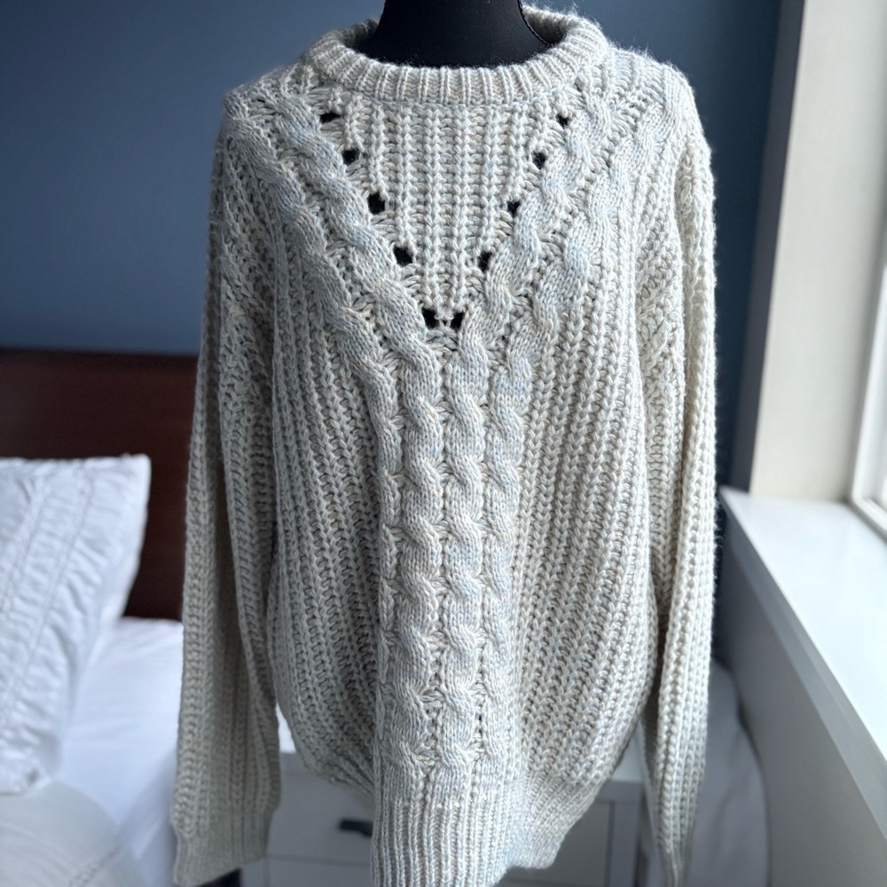 POL Cream with Blue Crew Neck Cable Knit Oversized Size Small Sweater - Cozy!